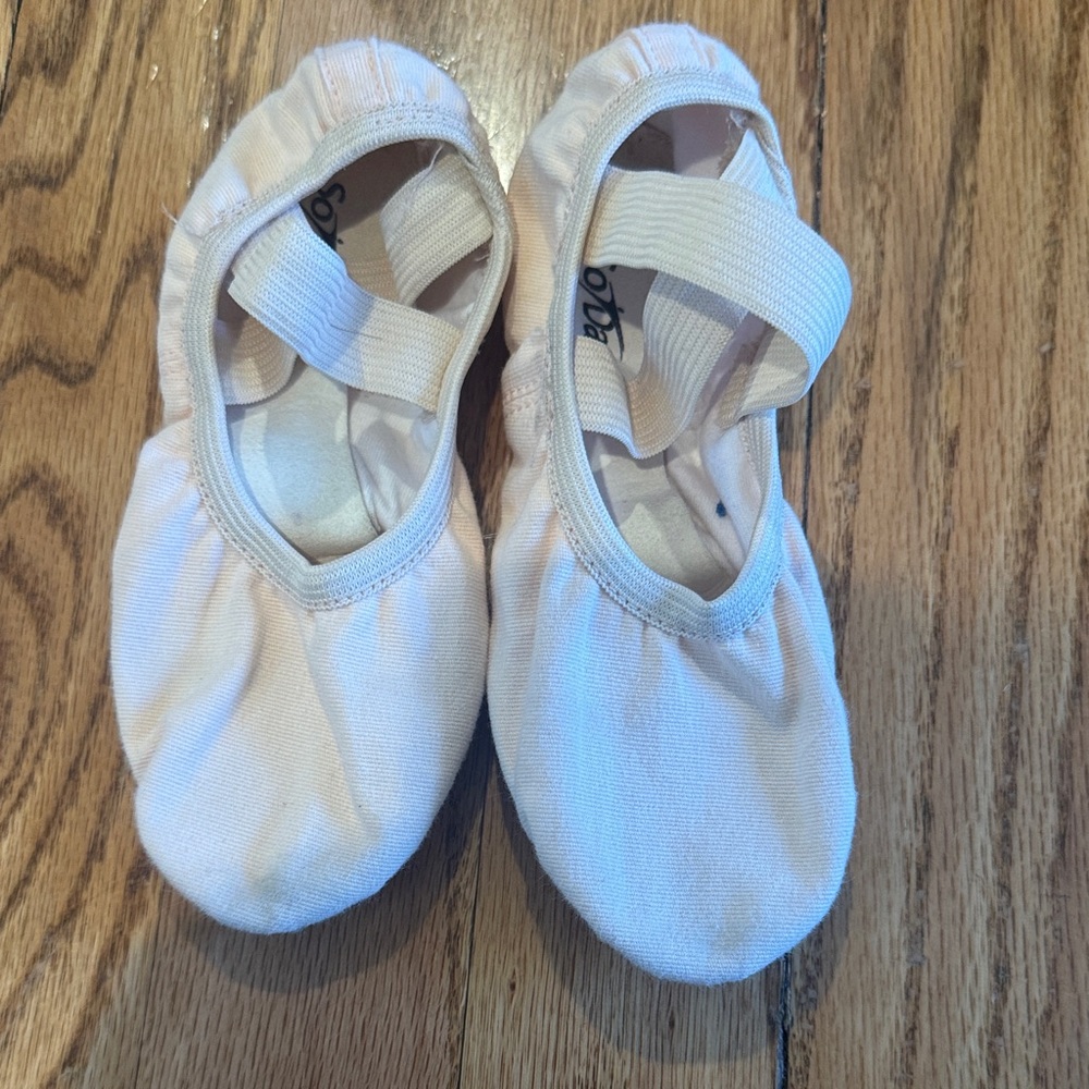 Girls ballet shoes